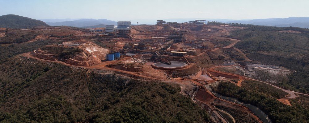 Corrosão no processamento mineral: como escolher materiais para válvulas e conexões